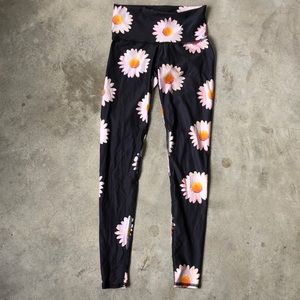 Daisy black leggings XS